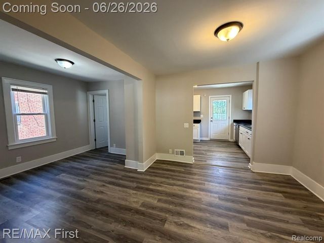19310 Centralia, Redford, MI 48240