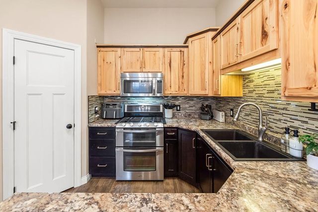 5103 44th Street S, Fargo, ND 58104