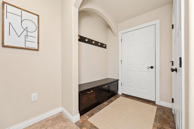 5103 44th Street S, Fargo, ND 58104