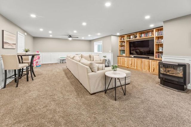5103 44th Street S, Fargo, ND 58104