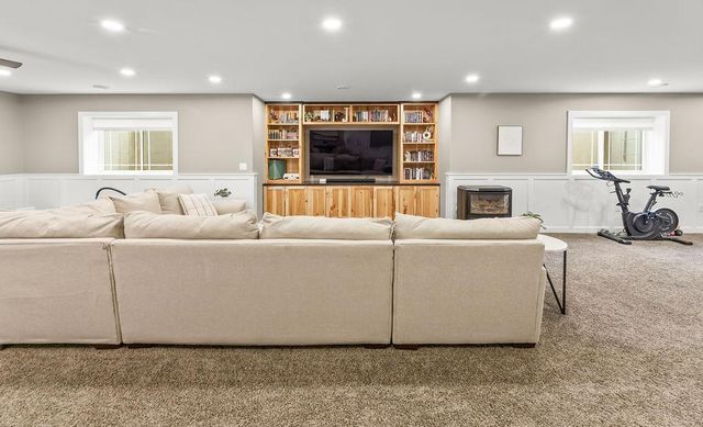 5103 44th Street S, Fargo, ND 58104