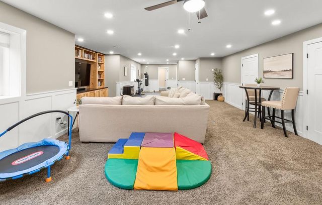5103 44th Street S, Fargo, ND 58104