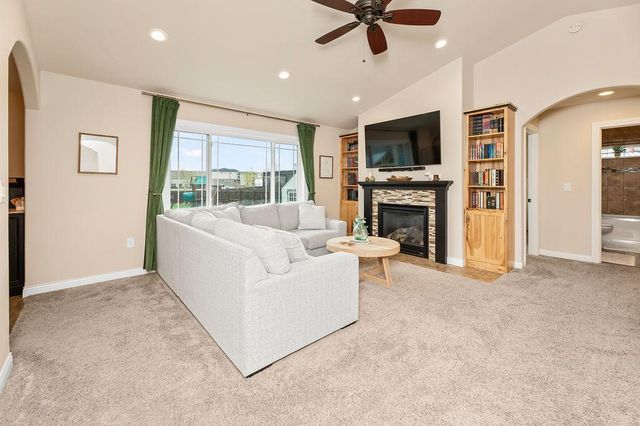 5103 44th Street S, Fargo, ND 58104