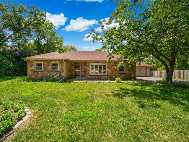 5706 Leitch Avenue, Countryside, IL 60525