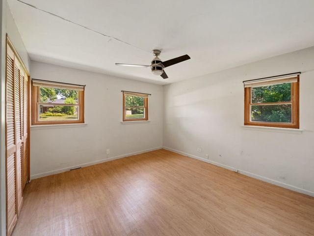 5706 Leitch Avenue, Countryside, IL 60525