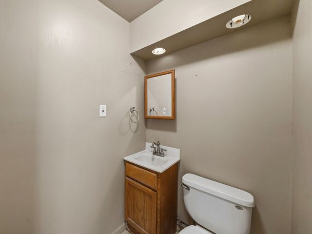 5706 Leitch Avenue, Countryside, IL 60525