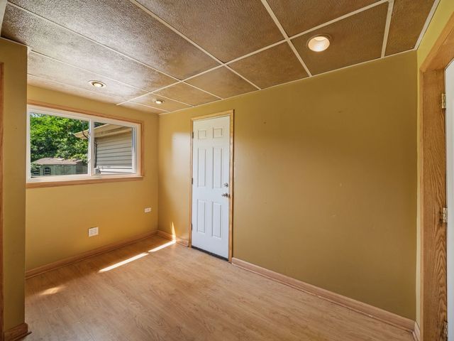 5706 Leitch Avenue, Countryside, IL 60525
