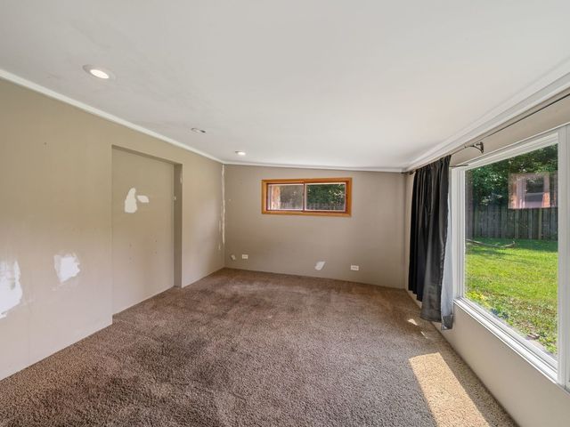 5706 Leitch Avenue, Countryside, IL 60525