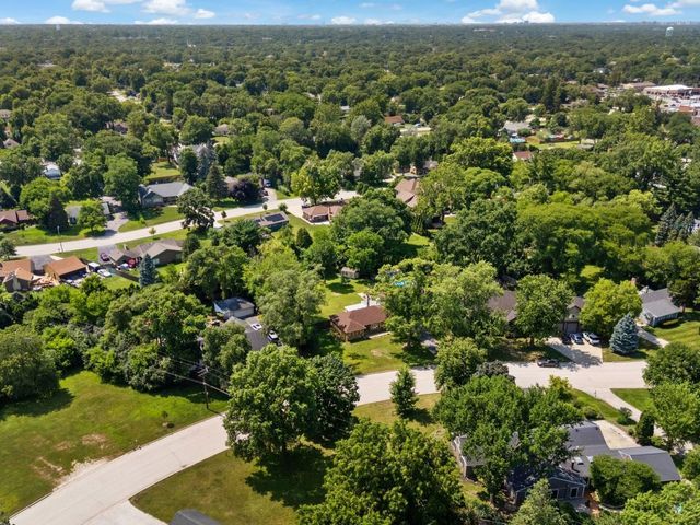 5706 Leitch Avenue, Countryside, IL 60525