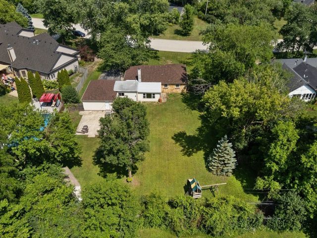 5706 Leitch Avenue, Countryside, IL 60525
