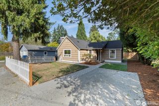 10340 39th Avenue NE, Seattle, WA 98125