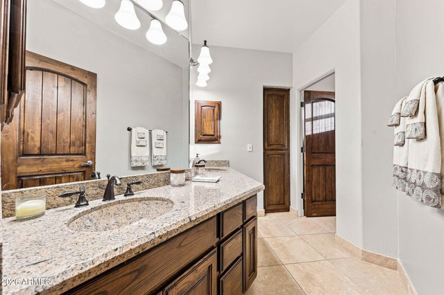 5742 E PERDIDO Drive, Cave Creek, AZ 85331