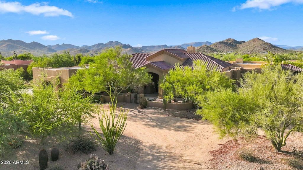 5742 E PERDIDO Drive, Cave Creek, AZ 85331 — exterior