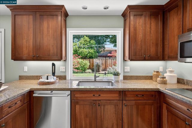 1842 Jefferson St., Concord, CA 94521