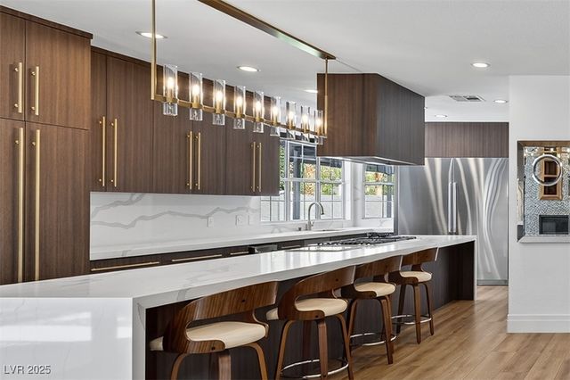 9516 Grand Canal Drive, Las Vegas, NV 89117