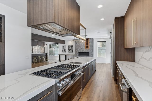 9516 Grand Canal Drive, Las Vegas, NV 89117