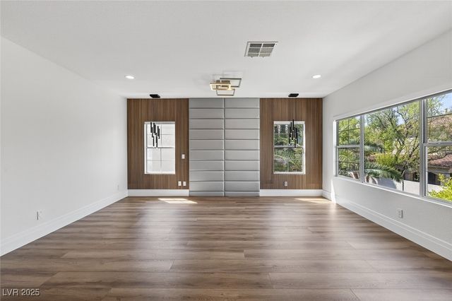 9516 Grand Canal Drive, Las Vegas, NV 89117