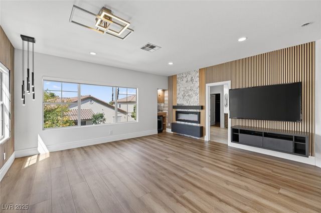 9516 Grand Canal Drive, Las Vegas, NV 89117