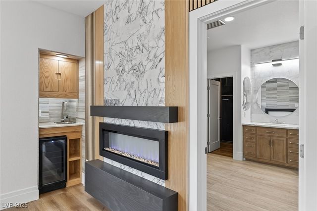 9516 Grand Canal Drive, Las Vegas, NV 89117