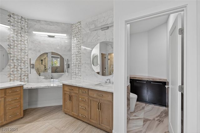 9516 Grand Canal Drive, Las Vegas, NV 89117