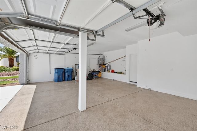 9516 Grand Canal Drive, Las Vegas, NV 89117