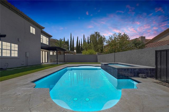 9516 Grand Canal Drive, Las Vegas, NV 89117