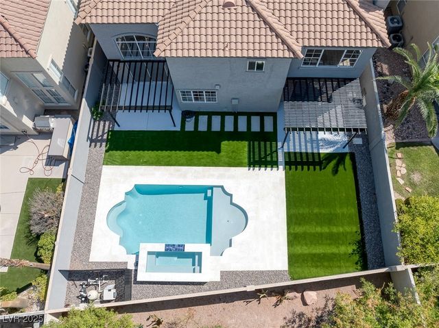 9516 Grand Canal Drive, Las Vegas, NV 89117