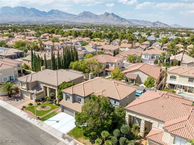 9516 Grand Canal Drive, Las Vegas, NV 89117