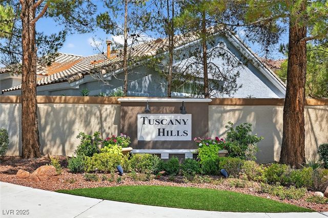 9516 Grand Canal Drive, Las Vegas, NV 89117