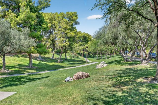 9516 Grand Canal Drive, Las Vegas, NV 89117