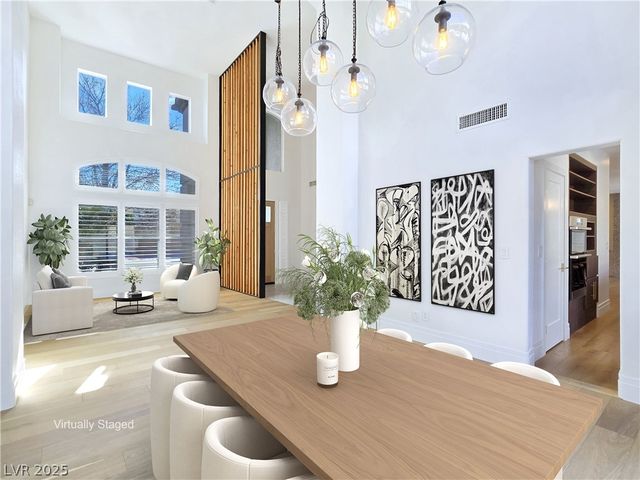 9516 Grand Canal Drive, Las Vegas, NV 89117