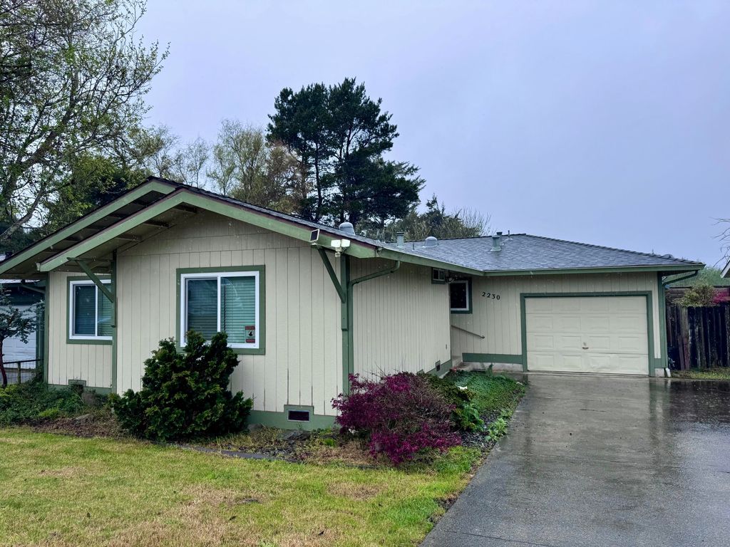 2230 Thiel Avenue, Mckinleyville, CA 95519