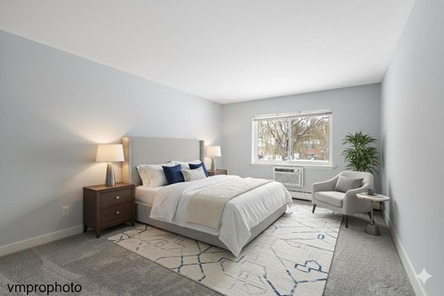 707 E Falcon Drive C207, Arlington Heights, IL 60005