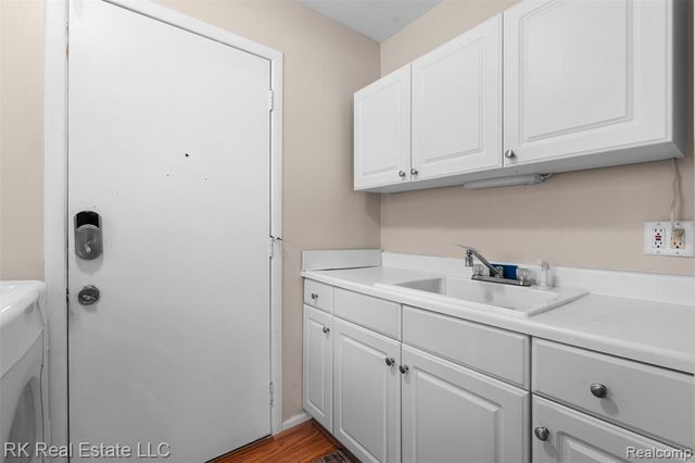 34444 Heartsworth Lane, Sterling Heights, MI 48312