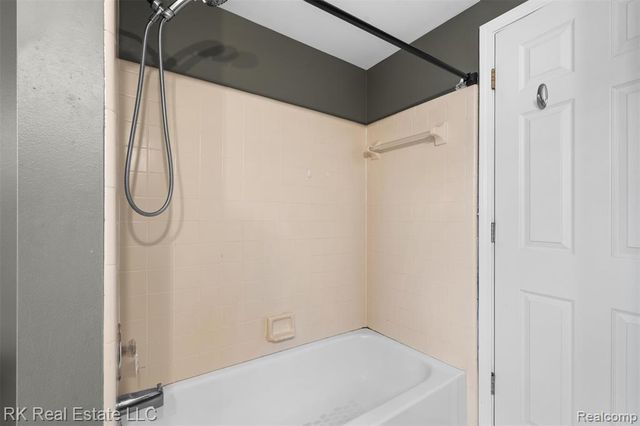 34444 Heartsworth Lane, Sterling Heights, MI 48312