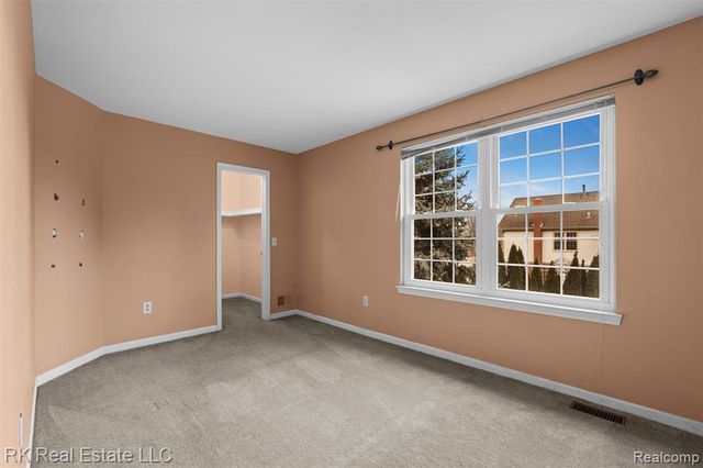 34444 Heartsworth Lane, Sterling Heights, MI 48312