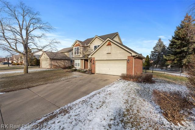 34444 Heartsworth Lane, Sterling Heights, MI 48312