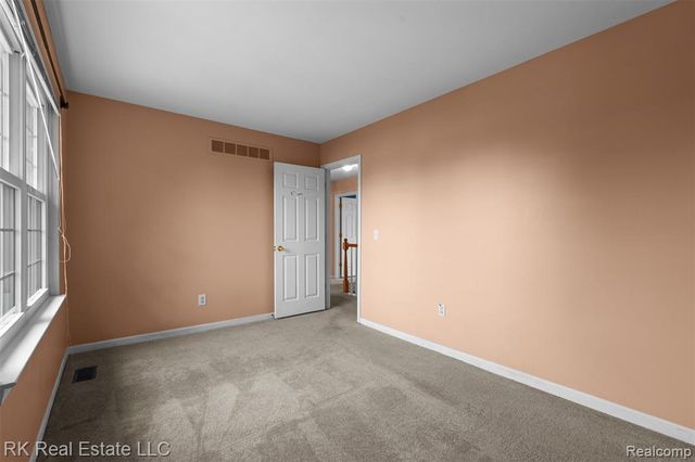 34444 Heartsworth Lane, Sterling Heights, MI 48312