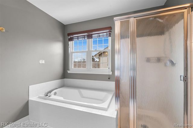 34444 Heartsworth Lane, Sterling Heights, MI 48312