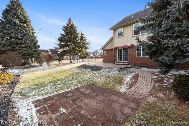 34444 Heartsworth Lane, Sterling Heights, MI 48312