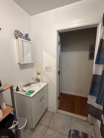 348 13Th Ave, Newark City, NJ 07103