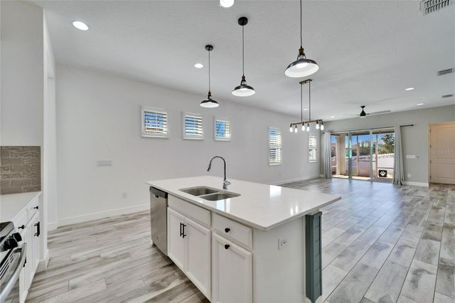 729 WINTERSIDE DRIVE, Apollo Beach, FL 33572