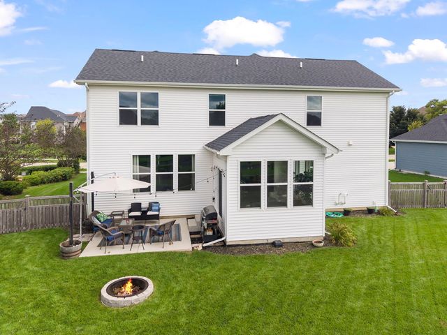 13008 Timber Wood Circle, Plainfield, IL 60585