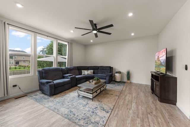 13008 Timber Wood Circle, Plainfield, IL 60585
