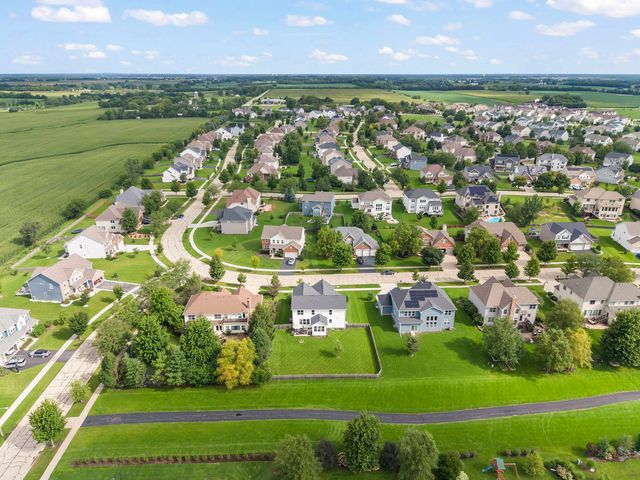13008 Timber Wood Circle, Plainfield, IL 60585