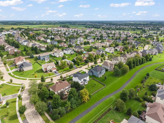 13008 Timber Wood Circle, Plainfield, IL 60585