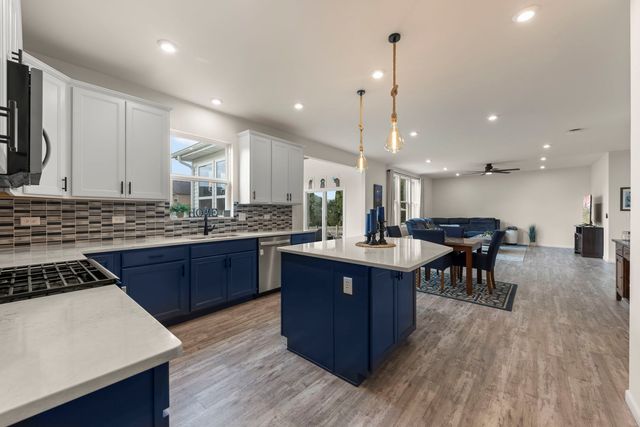 13008 Timber Wood Circle, Plainfield, IL 60585