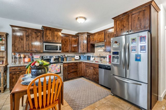 265 E SALEM PARK CIR, Salem, UT 84653