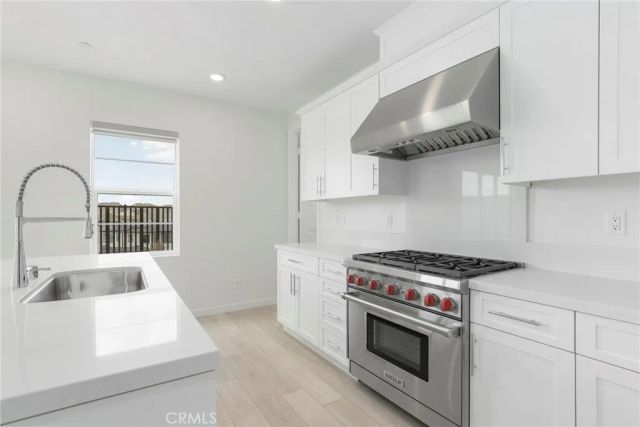 27273 Debut Place, Valencia, CA 91381