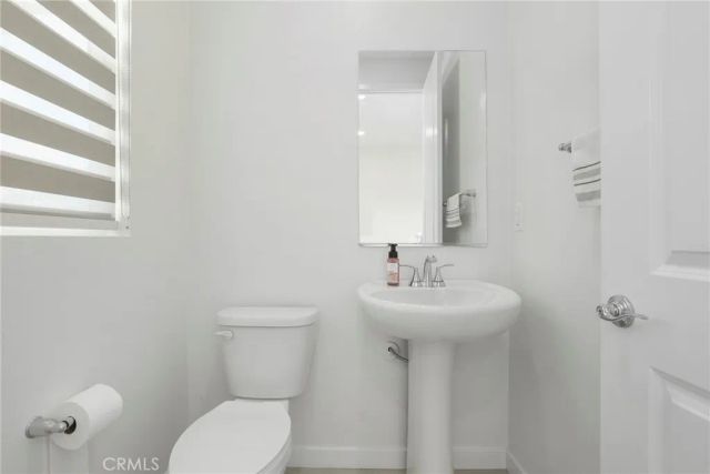 27273 Debut Place, Valencia, CA 91381